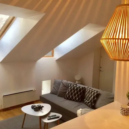 Beautiful Apt In High End Area. Daire *